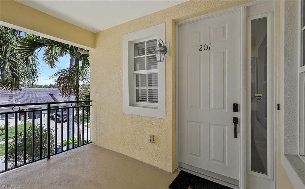 1540 Blue Point Ave, Unit 201, Naples, FL 34102 Photo