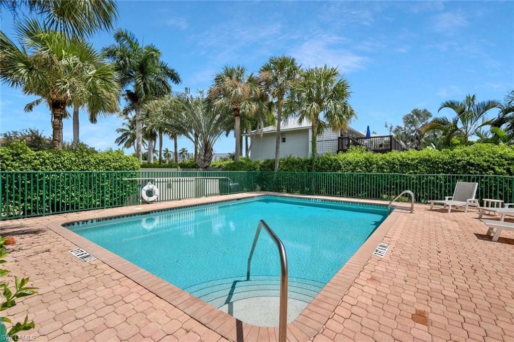 1540 Blue Point Ave, Unit 201, Naples, FL 34102 Photo