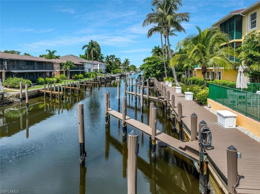 1540 Blue Point Ave, Unit 201, Naples, FL 34102 Photo