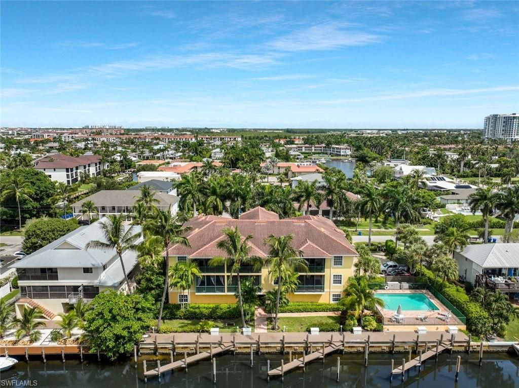 1540 Blue Point Ave, Unit 201, Naples, FL 34102 Photo