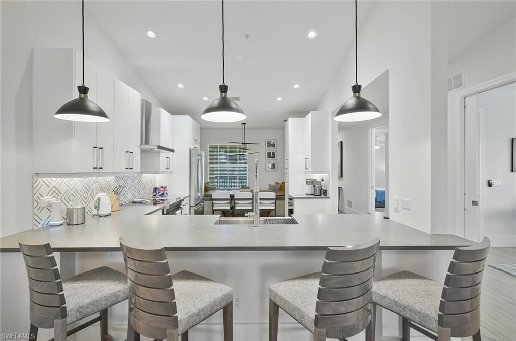 1540 Blue Point Ave, Unit 201, Naples, FL 34102 Photo