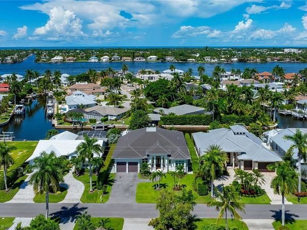 2150 Tarpon RD , NAPLES, FL 34102