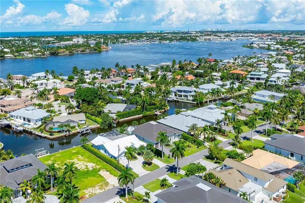 2150 Tarpon Rd, Naples, FL 34102 Photo