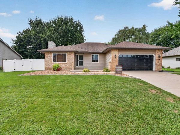 408 Pinehurst Drive, Waunakee, WI 53597