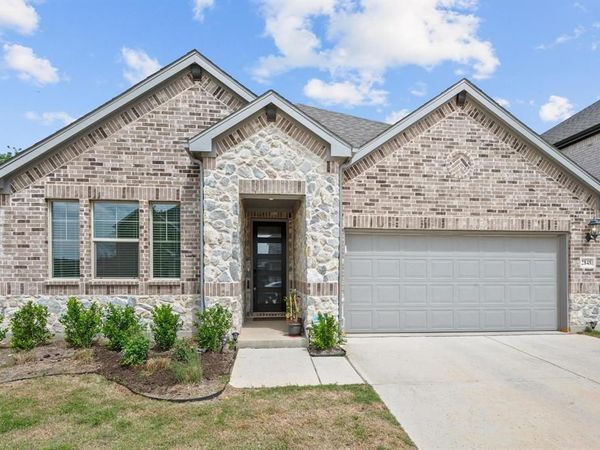 2848 Acadia Drive, Corinth, TX 76210