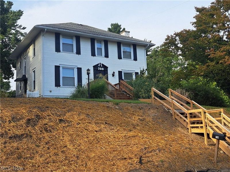 709 McKinley Avenue, Cambridge, OH 43725 Photo 2