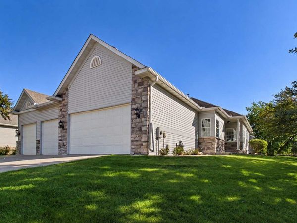 710 Gilfillan Lane, White Bear Twp, MN 55127