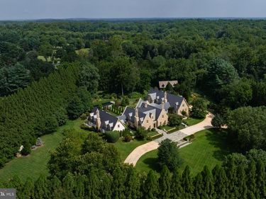 576 INNSBRUCK AVENUE , GREAT FALLS, VA 22066