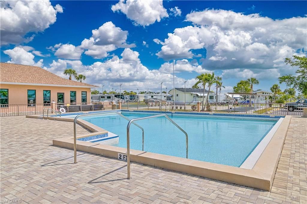 19681 Summerlin Rd, Unit 418, Fort Myers, FL 33908 Photo