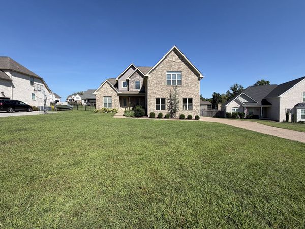1307 Christina Ct , Lebanon, TN 37087