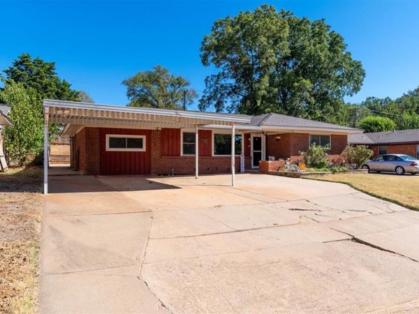 722 Cinmac Street, Lindsay, OK 73052