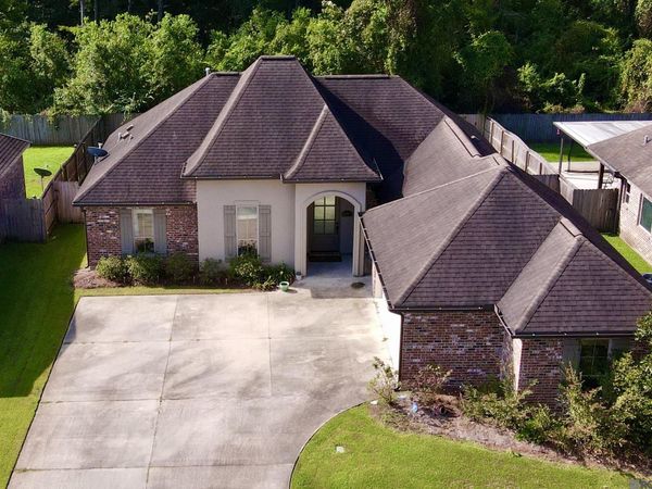 16926 Bradford Ave, Greenwell Springs, LA 70739