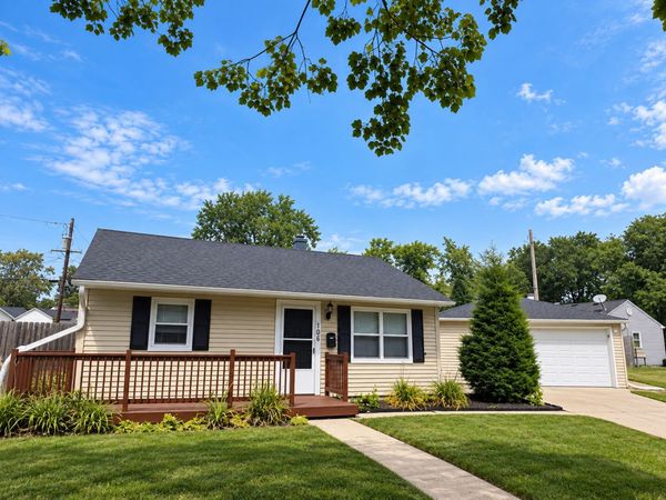 106 Buell Court, Aurora, IL 60506