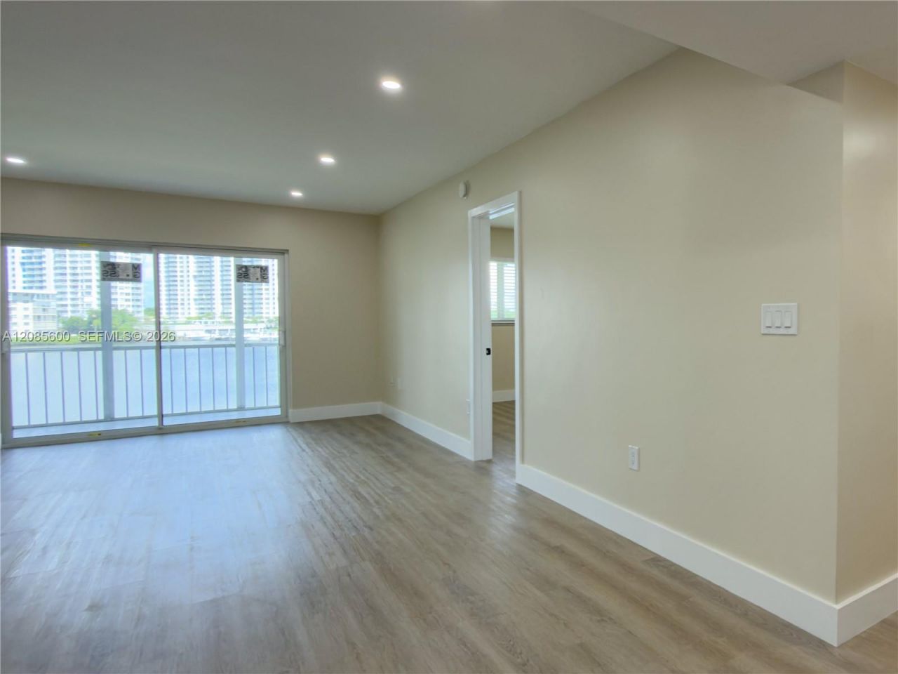 2949 Point East Dr , Unit B304, Aventura, FL 33160 Photo
