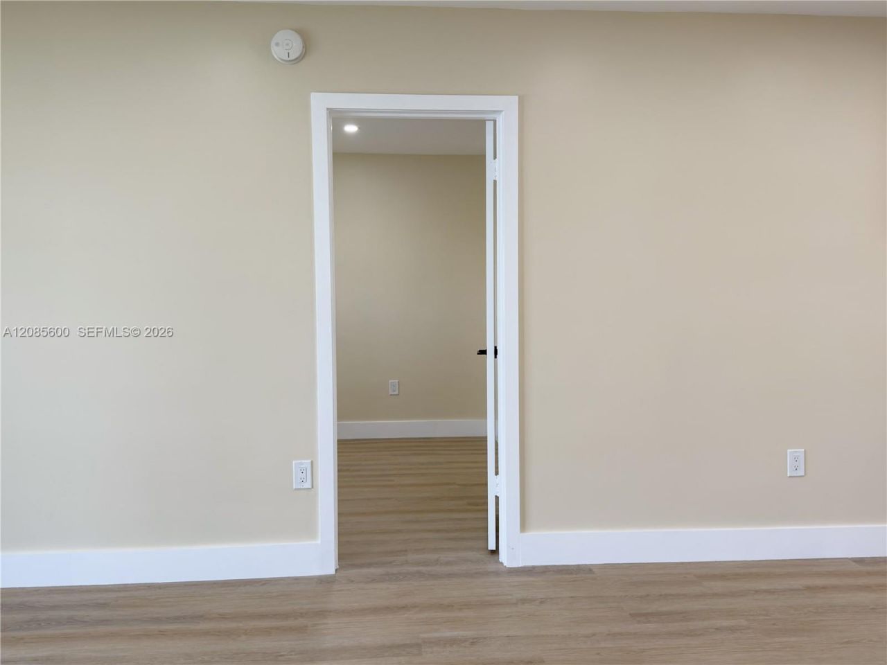 2949 Point East Dr , Unit B304, Aventura, FL 33160 Photo