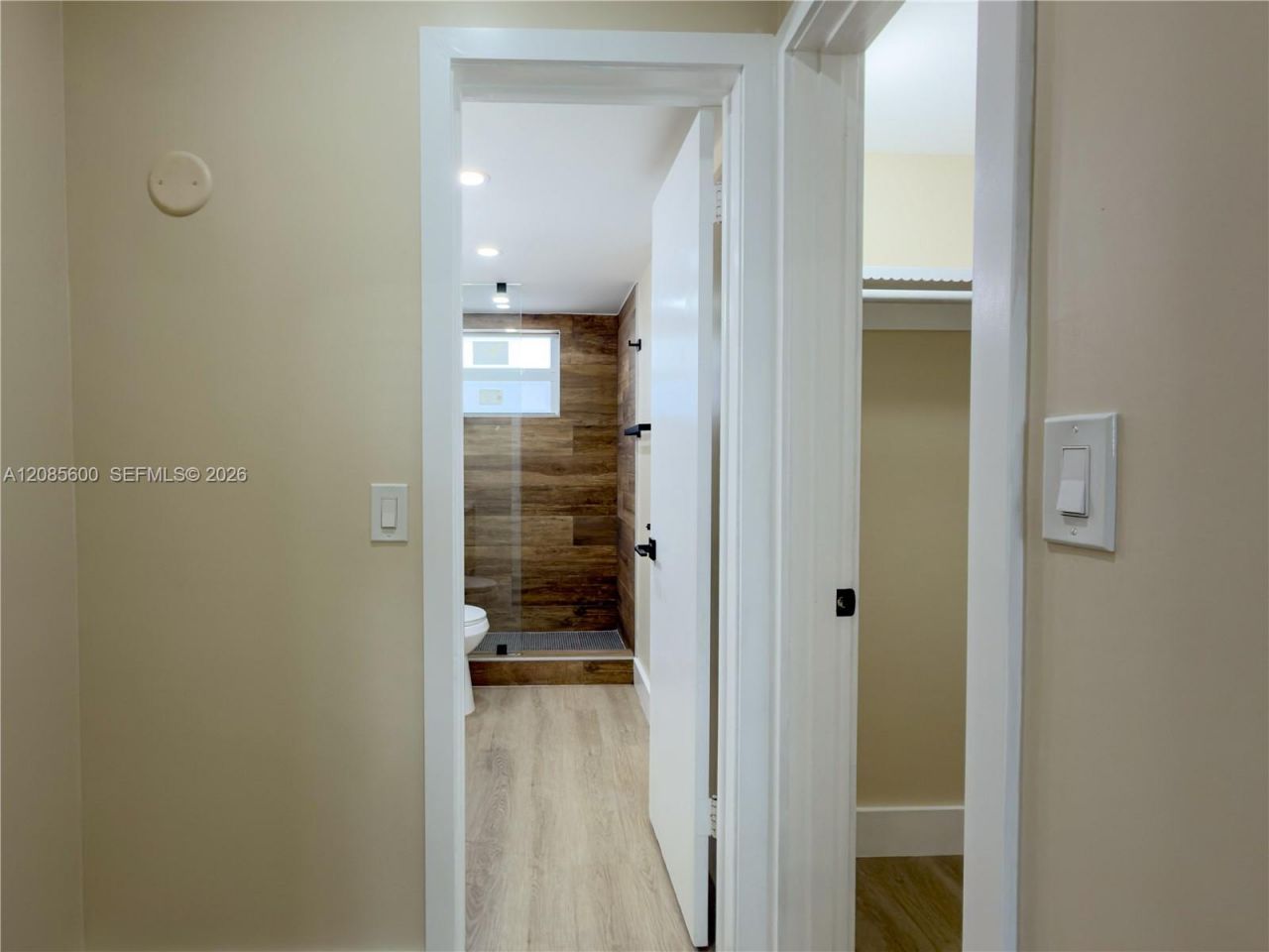 2949 Point East Dr , Unit B304, Aventura, FL 33160 Photo