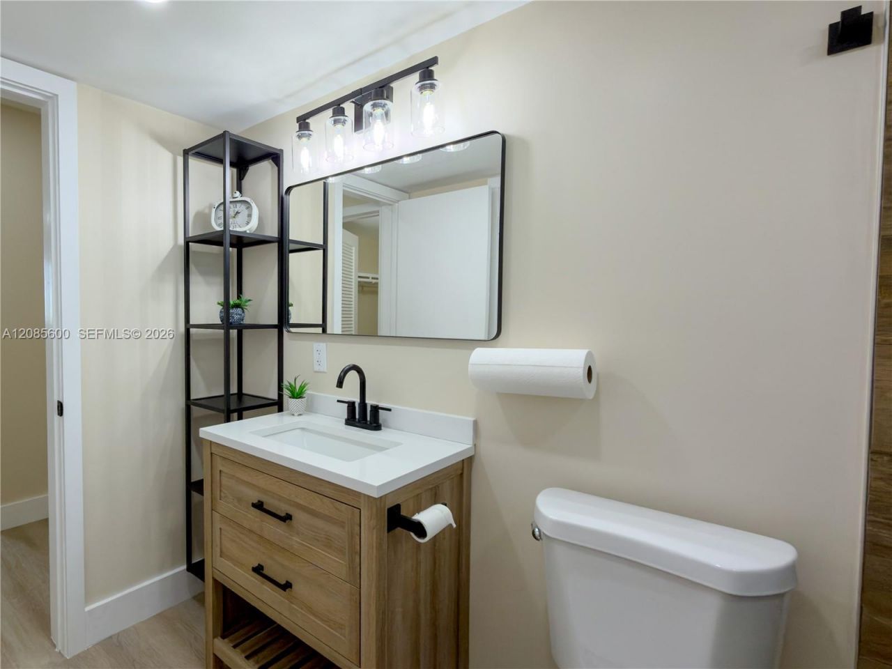 2949 Point East Dr , Unit B304, Aventura, FL 33160 Photo