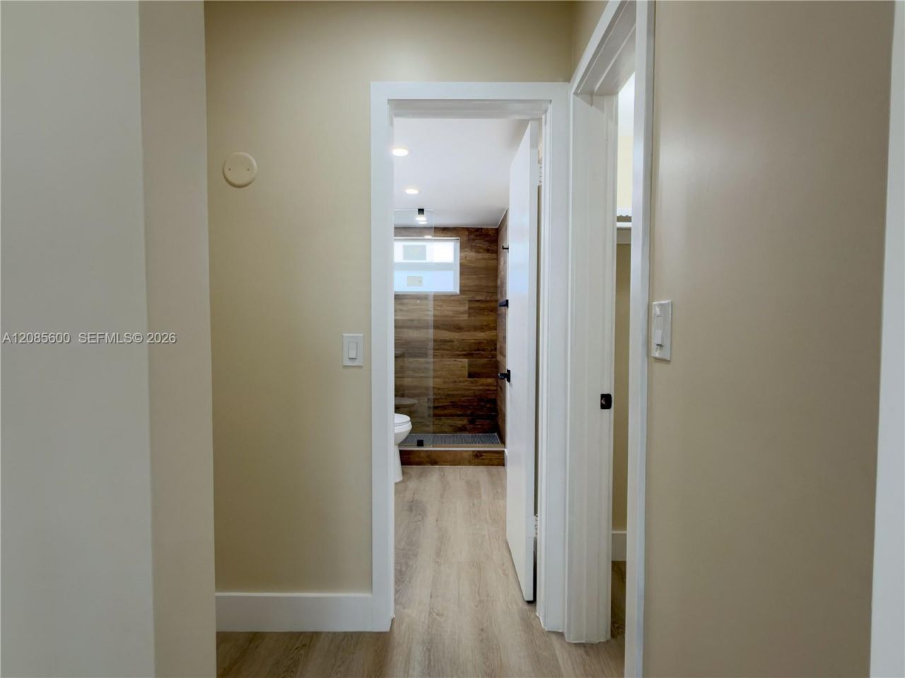 2949 Point East Dr , Unit B304, Aventura, FL 33160 Photo