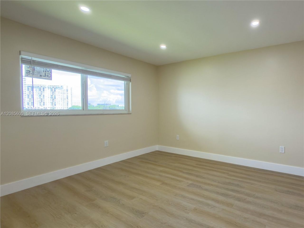 2949 Point East Dr , Unit B304, Aventura, FL 33160 Photo