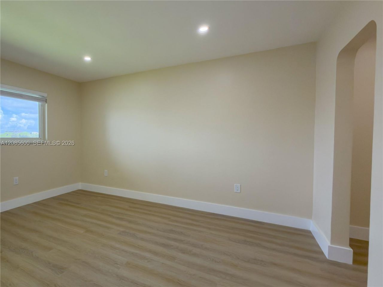 2949 Point East Dr , Unit B304, Aventura, FL 33160 Photo