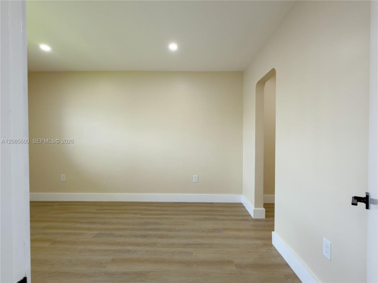 2949 Point East Dr , Unit B304, Aventura, FL 33160 Photo