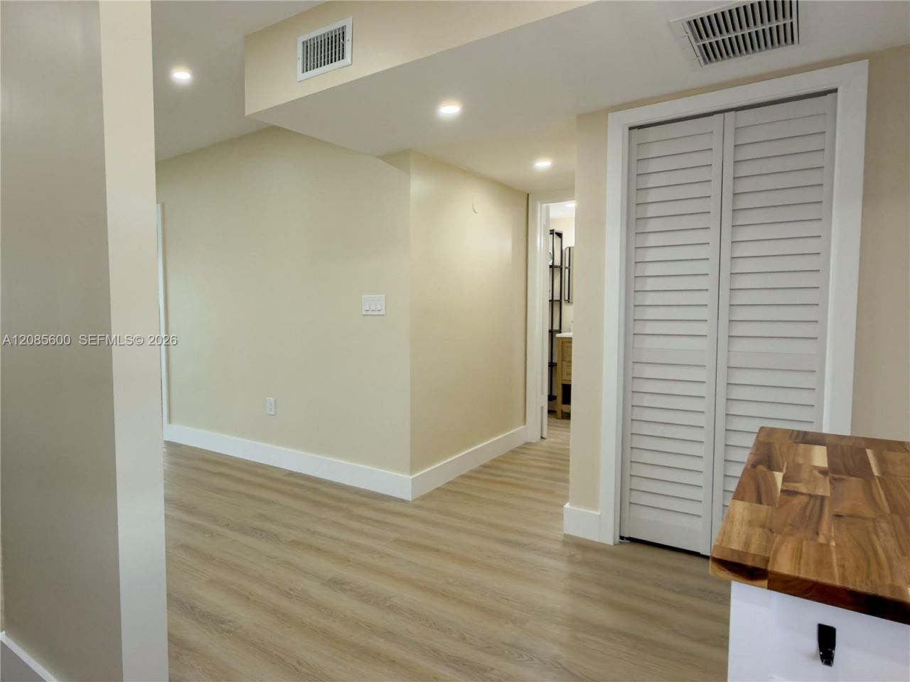2949 Point East Dr , Unit B304, Aventura, FL 33160 Photo