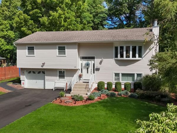 27 Will Rogers Lane , Nanuet, NY 10954