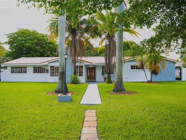 8220 SW 87th Ter, Miami, FL 33143
