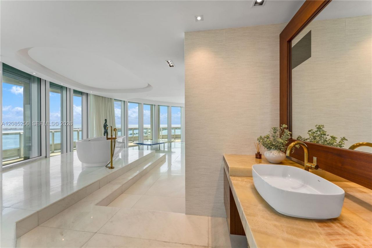 1643 Brickell Ave, Unit PH4901, Miami, FL 33129 Photo