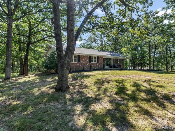11 Edith Drive , Bourbon, MO 65441
