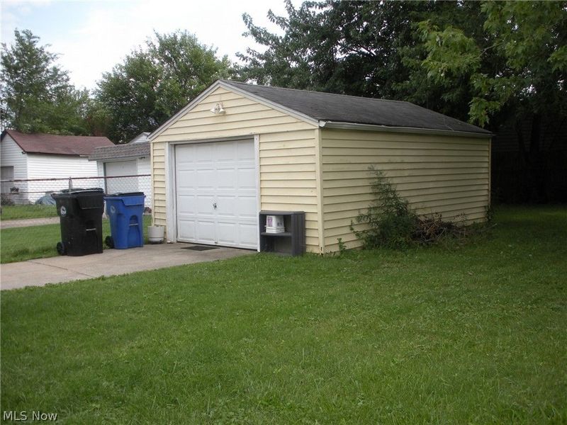 12503 Carrington Avenue, Cleveland, OH 44135 Photo 41