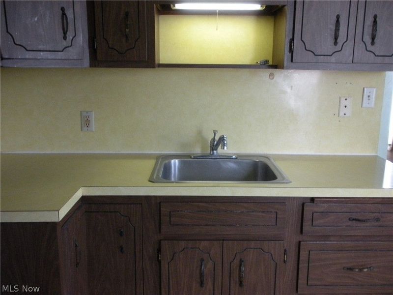 12503 Carrington Avenue, Cleveland, OH 44135 Photo 5