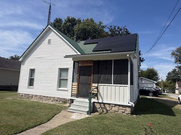405 S State Street , Christopher, IL 62822