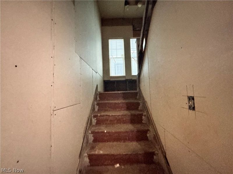 1888 Beersford Road, East Cleveland, OH 44112 Photo 6