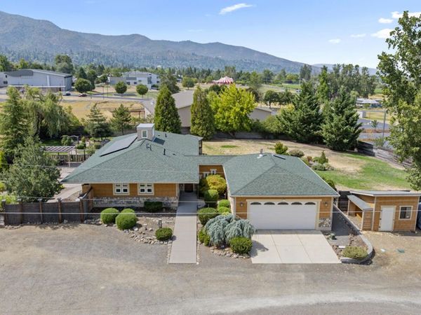145 Normal Avenue, Ashland, OR 97520