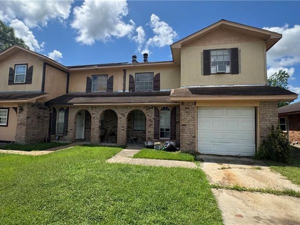 3032 DESTREHAN Avenue, Harvey, LA 70058