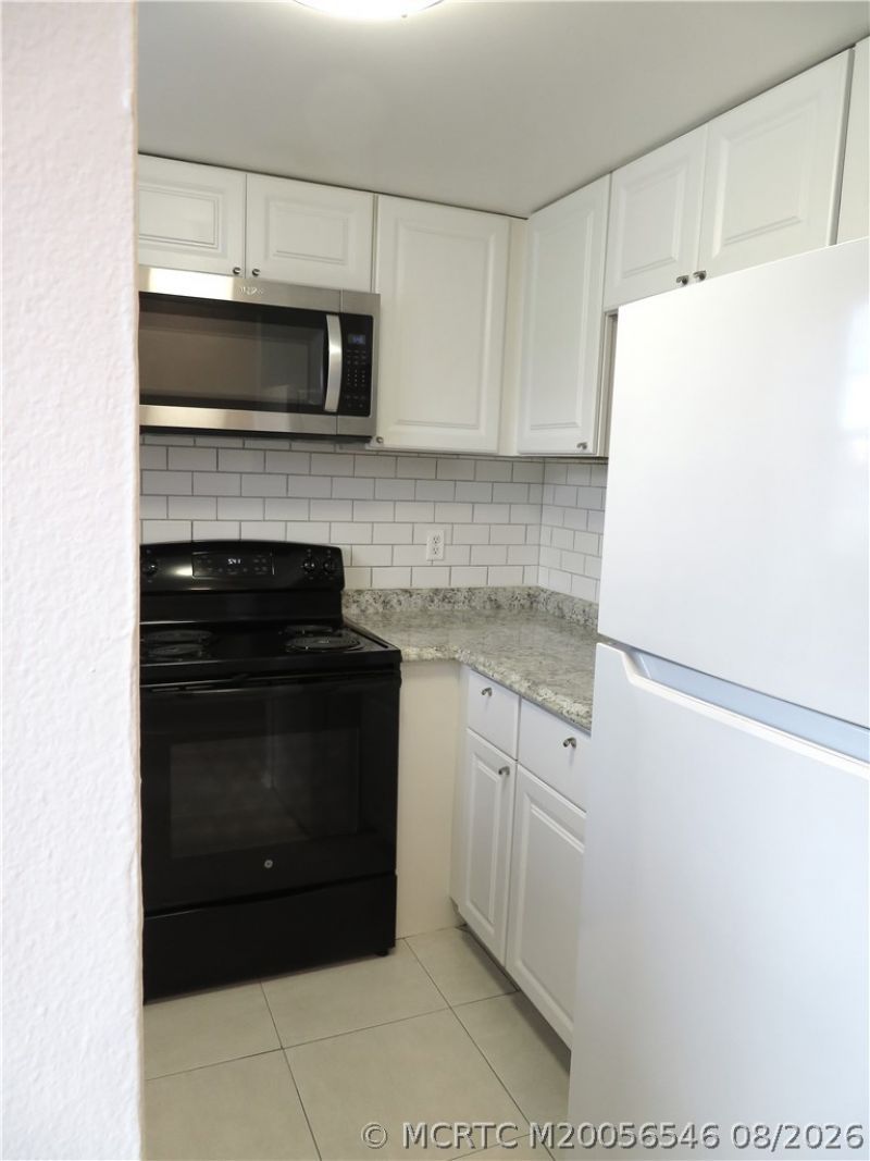 2929 SE Ocean Boulevard, Unit 128-4, Stuart, FL 34996 Photo