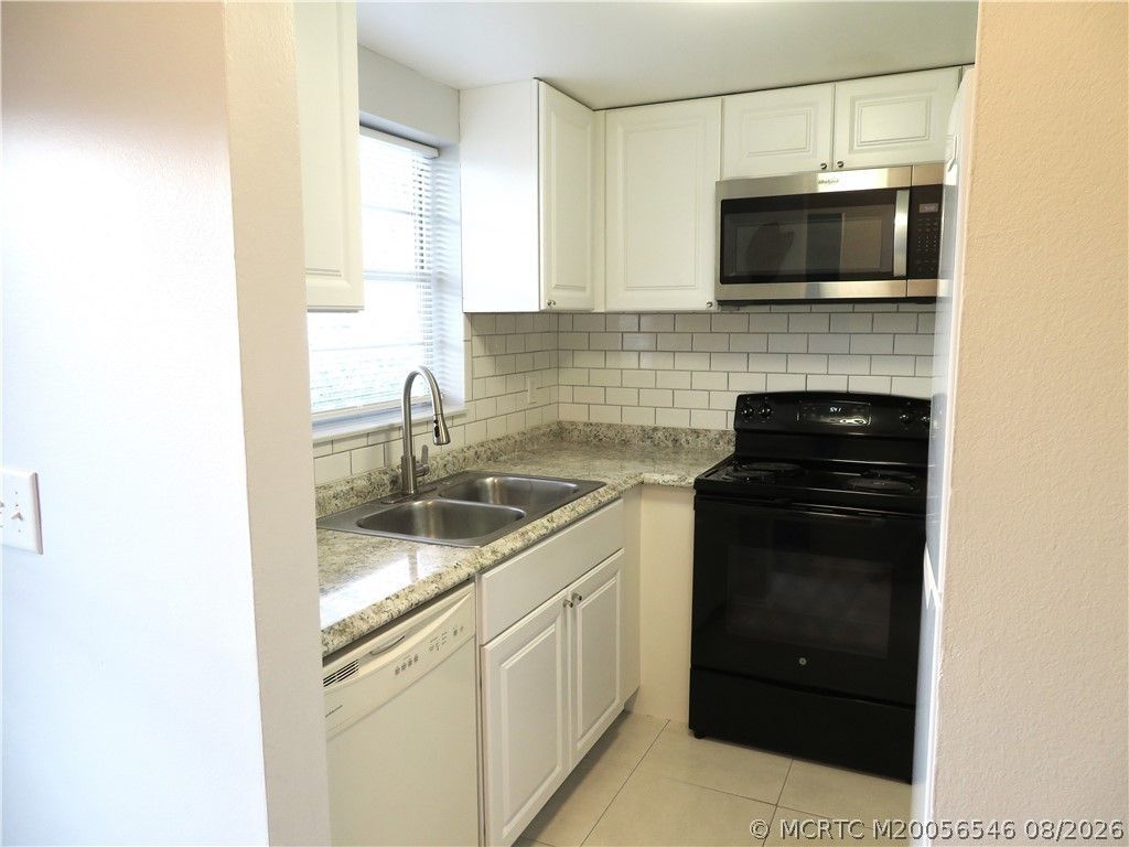 2929 SE Ocean Boulevard, Unit 128-4, Stuart, FL 34996 Photo