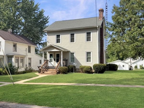 526 E Jefferson Street , Freeport, IL 61032
