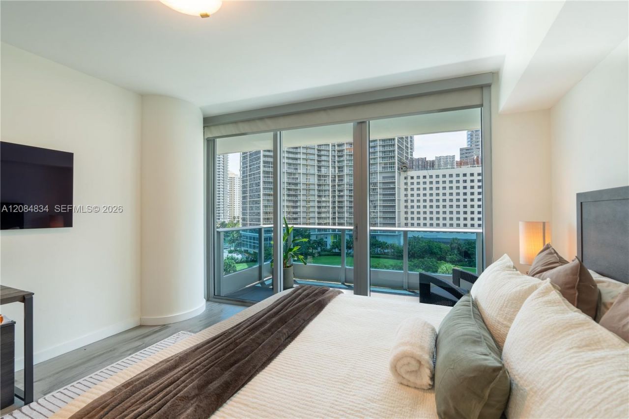 200 Biscayne Blvd Way , Unit 508, Miami, FL 33131 Photo