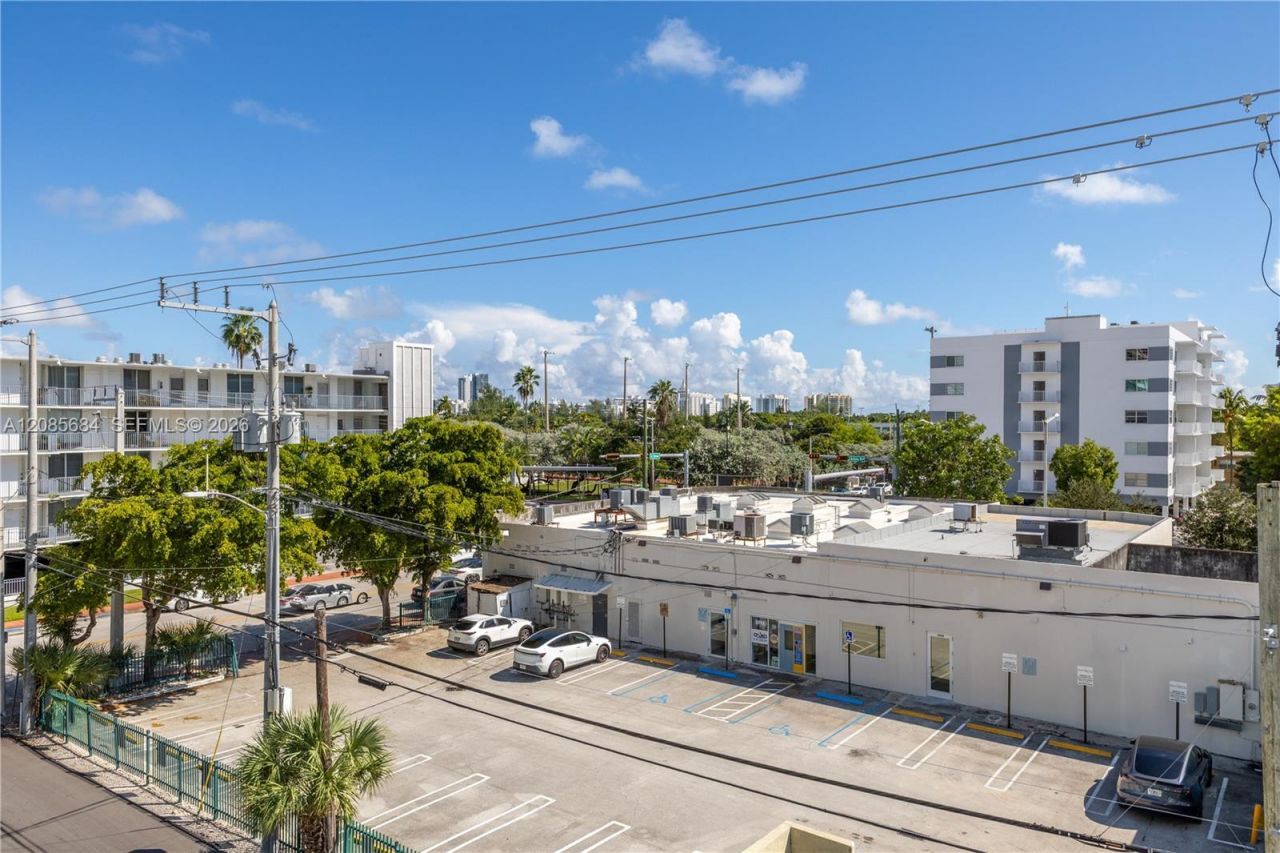 1035 West Ave, Unit 404, Miami Beach, FL 33139 Photo