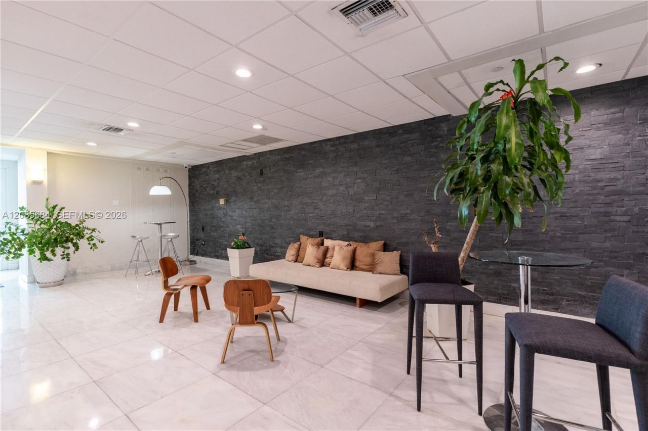 1035 West Ave, Unit 404, Miami Beach, FL 33139 Photo