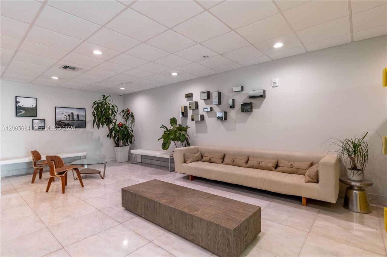 1035 West Ave, Unit 404, Miami Beach, FL 33139 Photo