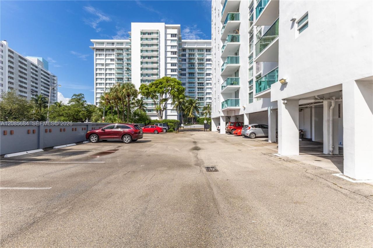 1035 West Ave, Unit 404, Miami Beach, FL 33139 Photo