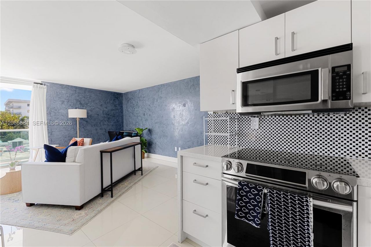 1035 West Ave, Unit 404, Miami Beach, FL 33139 Photo
