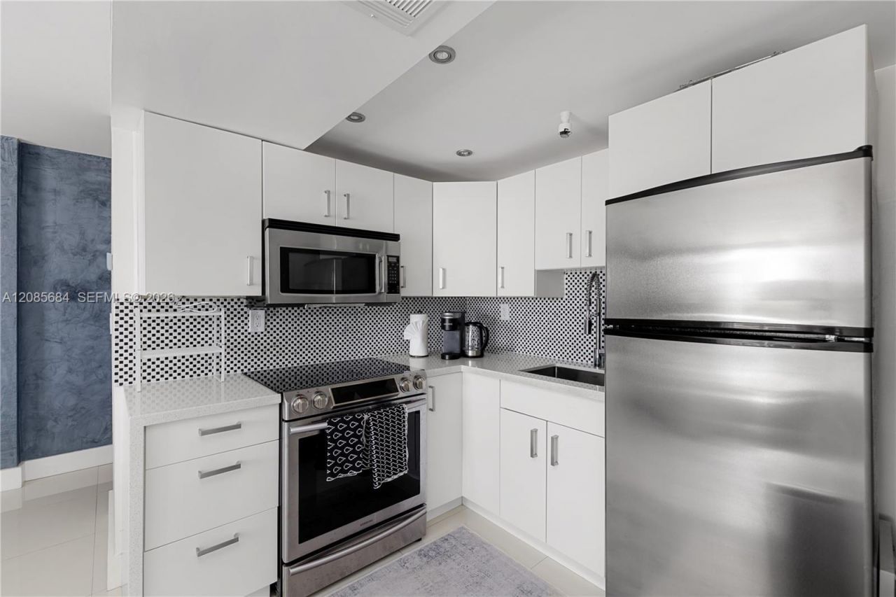 1035 West Ave, Unit 404, Miami Beach, FL 33139 Photo