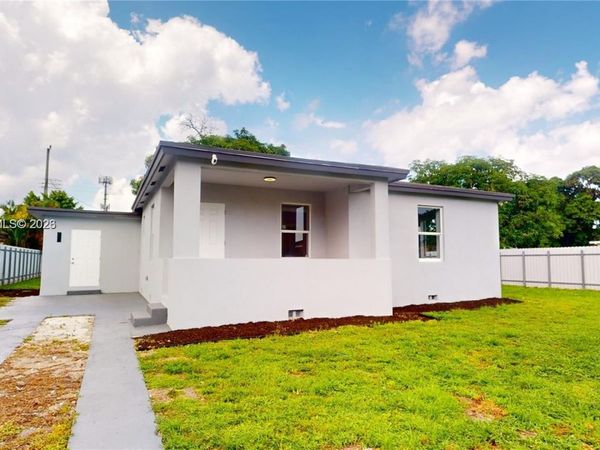 511 SE 2nd Street, Hialeah, FL 33010
