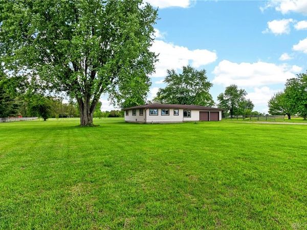 1005 Free Road, New Carlisle, OH 45344