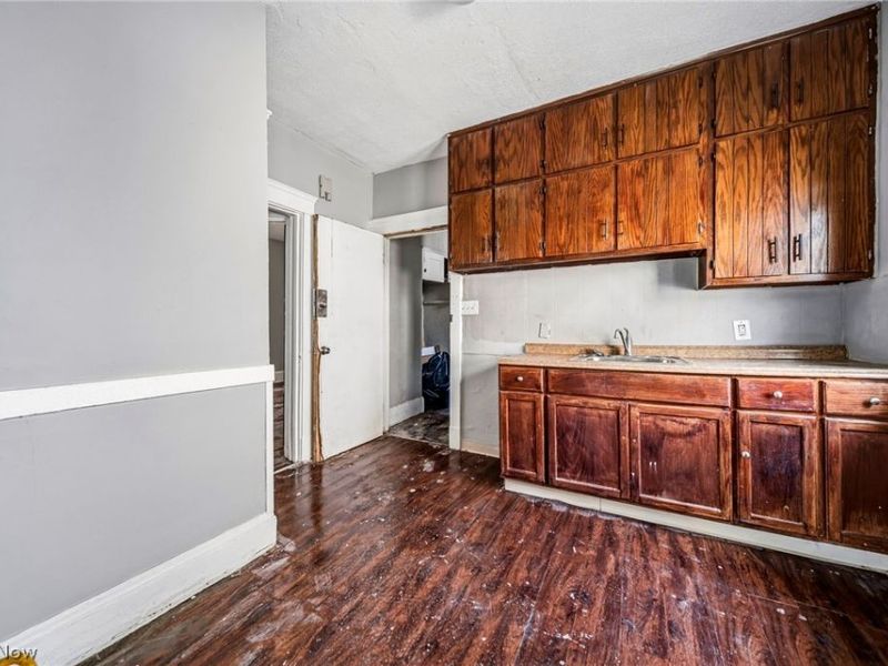406 E 148th Street, Cleveland, OH 44110 Photo 10