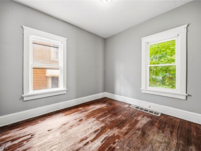 406 E 148th Street, Cleveland, OH 44110 Photo 12
